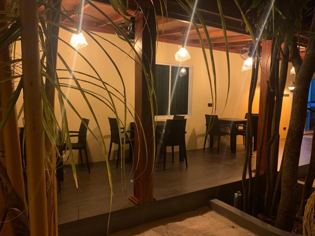 Sky View By Relax Tours Hotel Dhangethi Kültér fotó